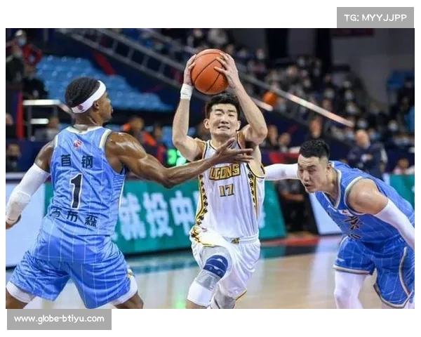 王鑫挑战哈萨克悍将 头条主赛成中国新秀实力大考验 王鑫挑战哈萨克悍将 头条主赛成中国新秀实力大考验